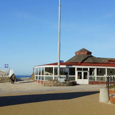 アパート Morski ウストカ